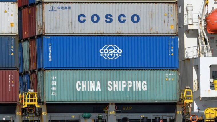 Alemania podría permitir que Cosco compre una participación menor en la terminal portuaria de Hamburgo: fuentes