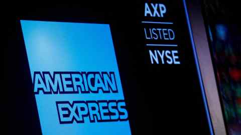 American Express reserva más dinero para cubrir posibles pérdidas crediticias