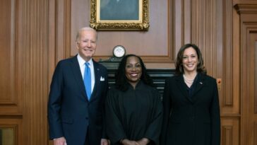 Biden ve jurar al juez de la Corte Suprema Ketanji Brown Jackson