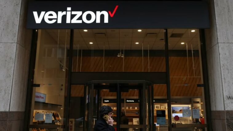 Las ganancias de Verizon caen un 23% debido a que los planes más caros resultan en la pérdida de suscriptores