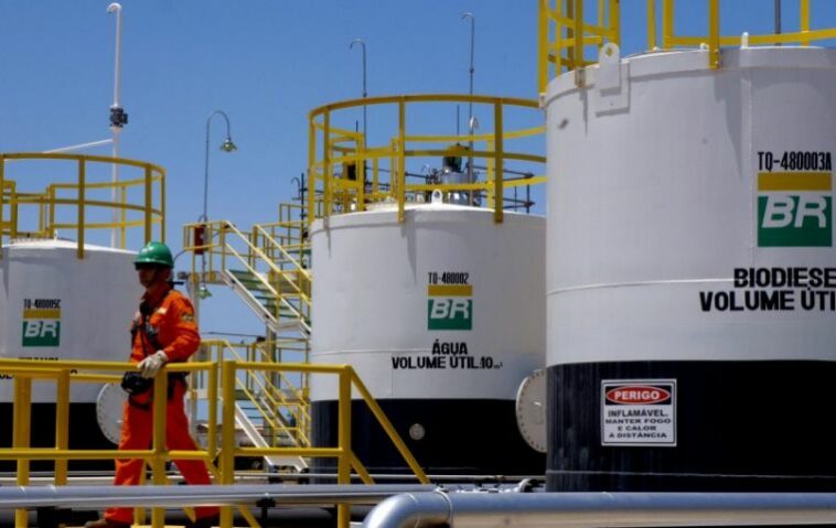 Petrobras quiere cambiar hacia la explotación de hidrocarburos en aguas profundas