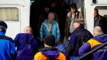Las autoridades rusas instaron a los residentes de Kherson a abandonar