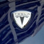 Tesla señala que sus autos no están listos para ser aprobados como totalmente autónomos este año