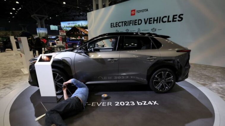 Toyota encontró causas y soluciones para vehículos eléctricos retirados del mercado: presentación ante reguladores