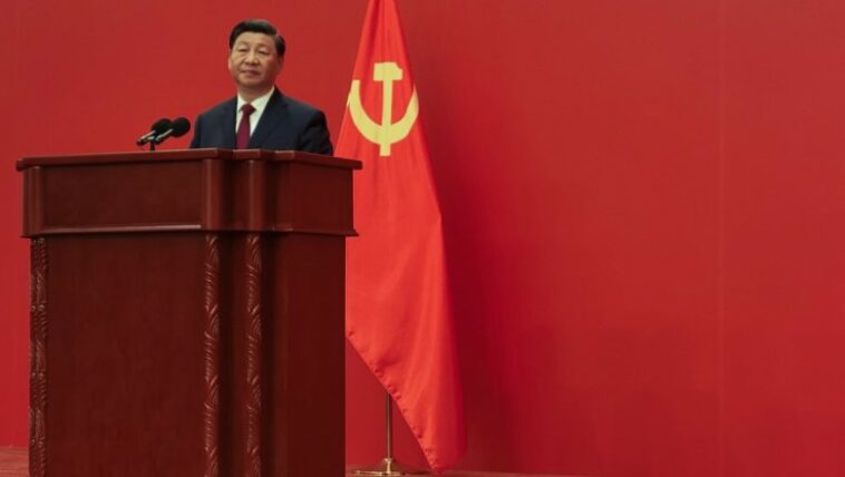 Xi Jinping volvió a convertirse en secretario general y presentó al nuevo liderazgo del país
