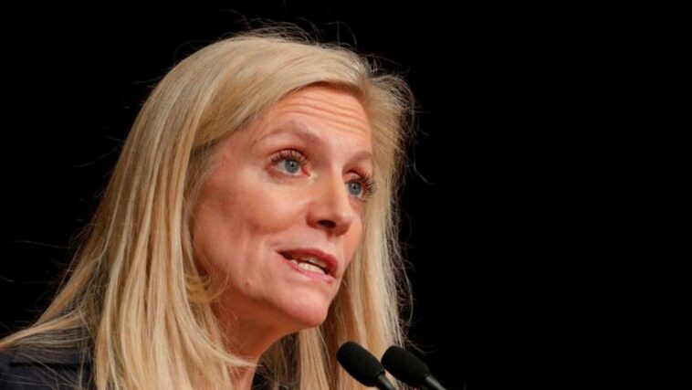 Brainard de la Fed: las criptofinanzas deben ser reguladas