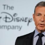 Disney renueva al ex director ejecutivo Bob Iger por dos años