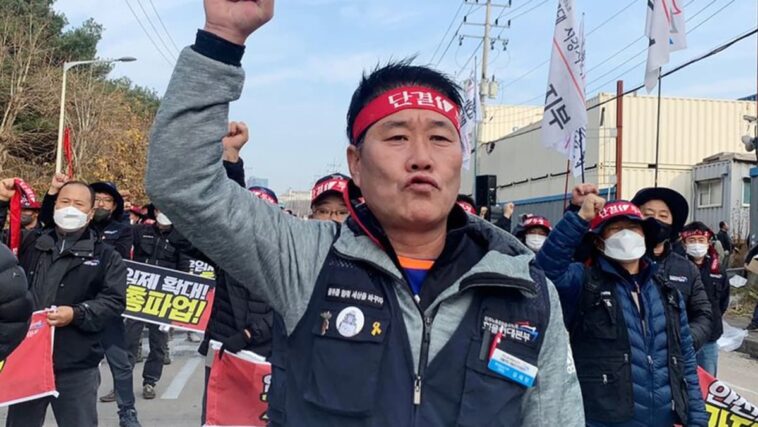 El Ministerio de Transporte de Corea del Sur se reunirá el lunes con el sindicato de camioneros en huelga