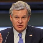 Hombre de Michigan arrestado por amenazas al director del FBI Chris Wray, congresista