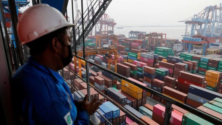 Indonesia espera que las exportaciones en 2022 alcancen los 292.000 millones de dólares