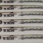 Japón se abstuvo de intervenir en el mercado de divisas en noviembre: ministerio