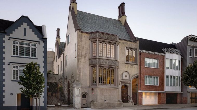 La casa bellamente renovada de San Francisco construida inesperadamente en el estilo inglés medieval