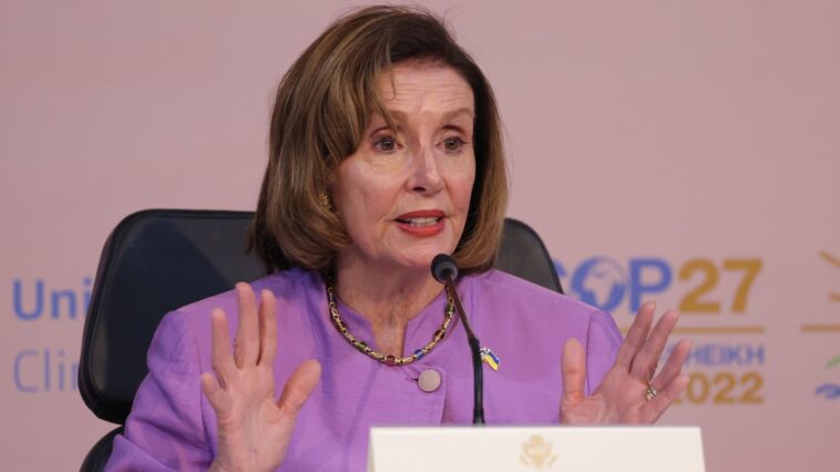 Pelosi dice que la 'ola roja' de los republicanos se convirtió en un 'pequeño goteo'