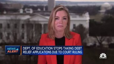 Las administraciones de Biden dejan de aceptar solicitudes de condonación de deudas de préstamos estudiantiles