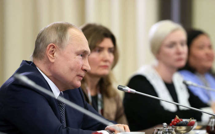 Putin les dice a las madres rusas que comparte el "dolor" de la muerte de soldados