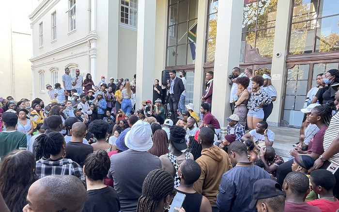 los negros en la Universidad de Stellenbosch no se sienten bienvenidos