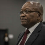 ConCourt, nuevamente, rechaza el intento de Zuma de sacar a Downer del caso de trato de armas