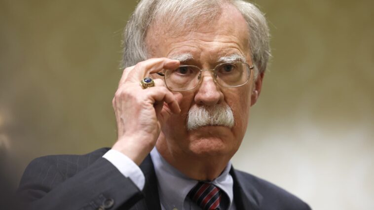 El exasesor de Trump, John Bolton, dice que está considerando la candidatura presidencial de 2024