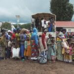 Huyendo de la República Democrática del Congo, miles de refugiados congoleños llegan a Uganda
