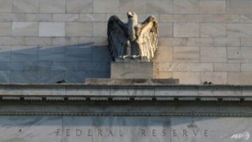 La Reserva Federal desacelera las subidas de tipos, pero los economistas no confían en un aterrizaje suave