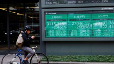 Las acciones japonesas cierran al alza por las ganancias de Wall Street, las finanzas pesan