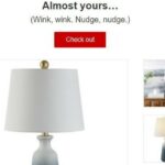 Un correo electrónico de Target, el minorista estadounidense, insta a la escritora a volver a comprar una lámpara que había mirado anteriormente.