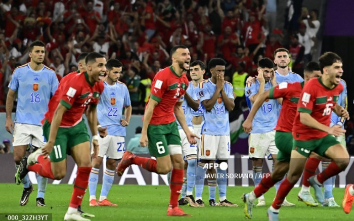 Marruecos venció a España en los penaltis y se metió en cuartos de final del Mundial