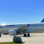 Aviones LATAM en MPC.  El vuelo semanal de los sábados desde Punta Arenas podría verse afectado si la huelga de pilotos domésticos despega a fin de mes.