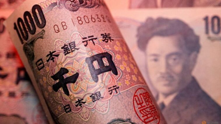 Análisis: el yen de Japón siente el calor de la política del BOJ de línea dura