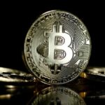 Bitcoin sube un 5,6% hasta los 21.044 dólares