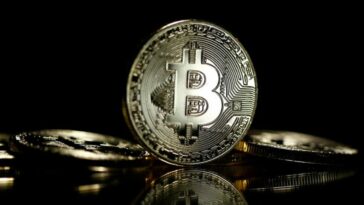 Bitcoin sube un 5,6% hasta los 21.044 dólares