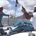 Ex pastor sudafricano preparándose para competir en la carrera de vela Cape2Rio
