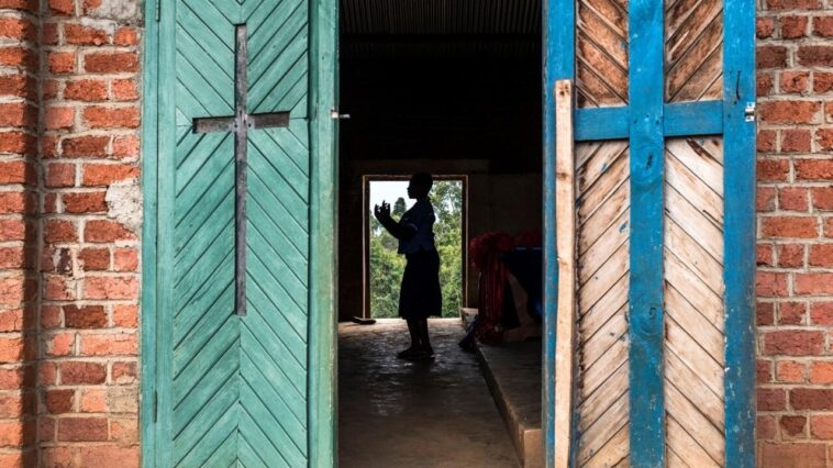 Explota bomba en iglesia en este de RD Congo