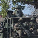 Inician investigación tras video de tropas quemando cuerpos en Mozambique