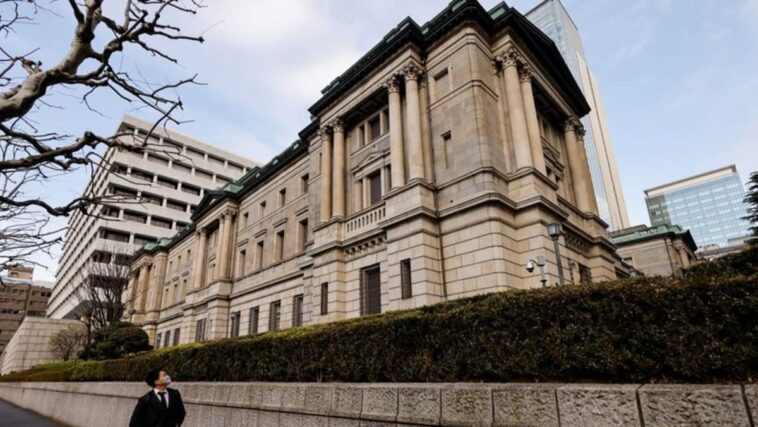 Japón cede el tope máximo del BOJ por tercer día en vísperas de una decisión política crucial