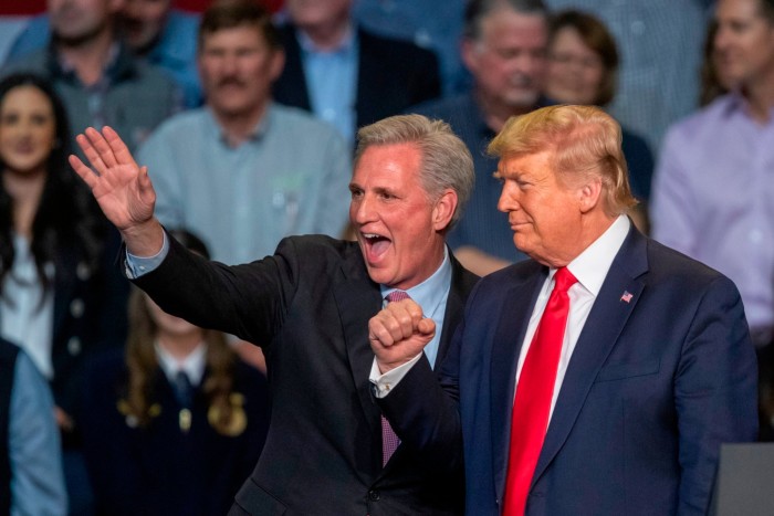 Kevin McCarthy y Donald Trump