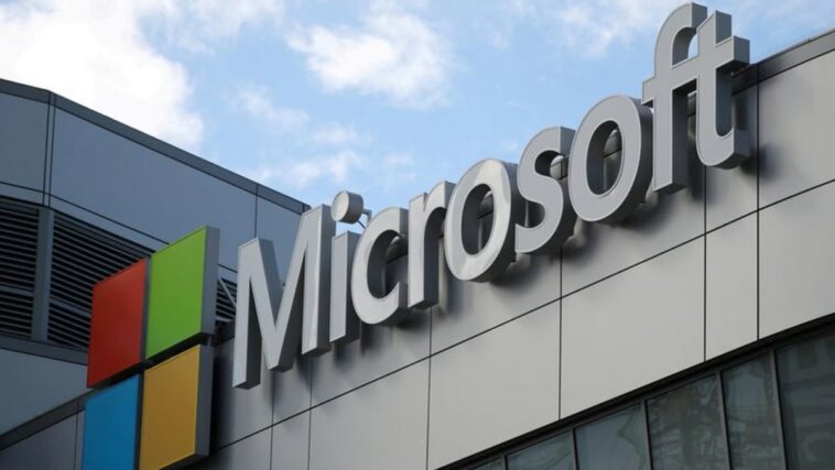 Las acciones de Microsoft van a la zaga de sus pares de Big Tech, ya que las preocupaciones sobre el crecimiento provocan la rebaja de UBS
