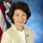 Los republicanos dejan vergonzosamente a Elaine Chao sola para hacer frente al racismo de Trump