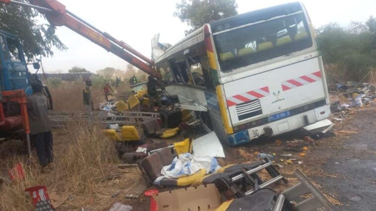 Más de 30 muertos en colisión de autobús en el centro de Senegal