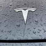 Tesla eleva el plan de gastos mientras busca impulsar la producción