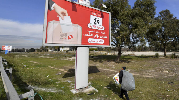 Túnez vuelve a votar por un parlamento despojado de poderes por el presidente