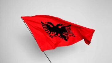 Albania tiene tercera protesta antigubernamental esta semana, primer ministro llamado a renunciar