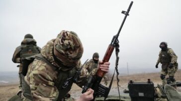 Soldados del ejército ruso entrenando en el este de Ucrania el 31 de enero.