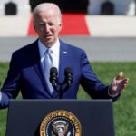 Biden planea prohibir algunas inversiones estadounidenses en China y rastrear otras: fuentes