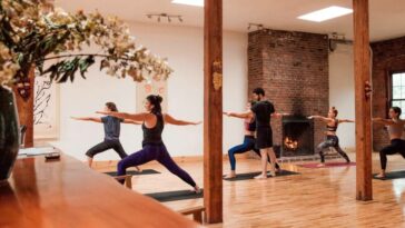 Cómo el colapso de las criptomonedas trajo mal karma a un estudio de yoga de Nueva York