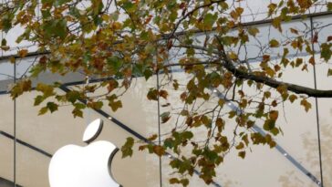 ISS insta a los accionistas de Apple a votar por el CEO Tim Cook, los paquetes de pago de otros ejecutivos