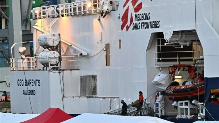 Italia aprueba medidas drásticas contra barcos de rescate de inmigrantes y multas a organizaciones benéficas