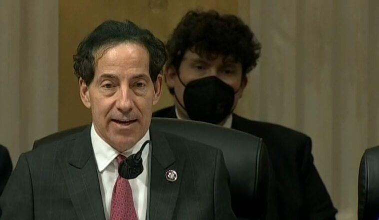 Jamie Raskin exige todos los registros del servicio secreto sobre las personas que tuvieron acceso a las casas de Trump y Pence