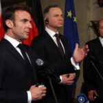 De izquierda a derecha: el presidente francés Emanuel Macron, el presidente polaco Andrzej Duda y el canciller alemán Olaf Scholz se dirigen a los medios de comunicación en su reunión bilateral en la Conferencia de Seguridad de Múnich de 2023