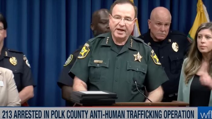 Más de 200 personas arrestadas en red de tráfico sexual humano en Florida